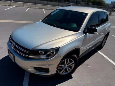 Used 2012 Volkswagen Tiguan S FWD image 22