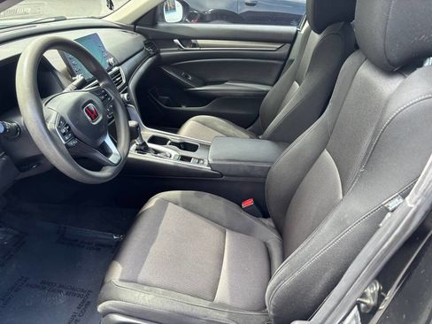 Used 2019 Honda Accord LX image 7