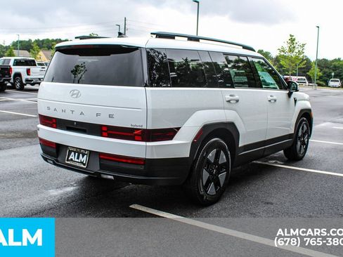 Used 2025 Hyundai Santa Fe SEL FWD image 6