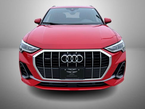 Used 2020 Audi Q3 2.0T Premium Plus w/ Premium Plus Package AWD/4WD image 2