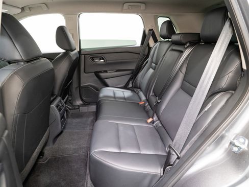 Used 2024 Nissan Rogue SL image 32