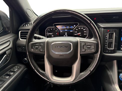 Used 2021 GMC Yukon XL Denali AWD/4WD image 12