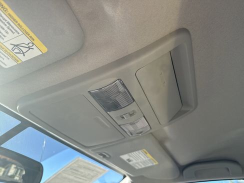 Used 2021 Nissan Frontier S image 23