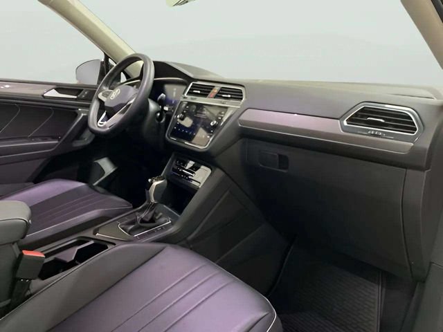 Used 2023 Volkswagen Tiguan SE w/ Panoramic Sunroof Package FWD image 83