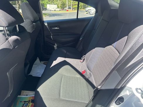Used 2022 Toyota Corolla SE w/ SE Premium Package image 11