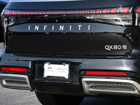 Used 2025 INFINITI QX80 Sensory AWD/4WD image 29