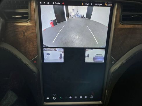 Used 2020 Tesla Model X Long Range image 18