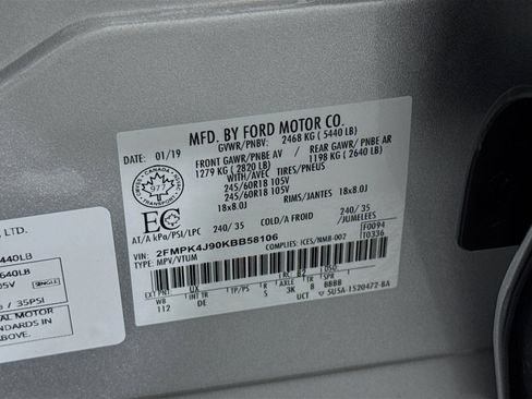 Used 2019 Ford Edge SEL w/ Cold Weather Package image 39