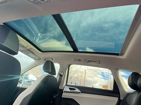 New 2026 Volkswagen Taos SE image 32