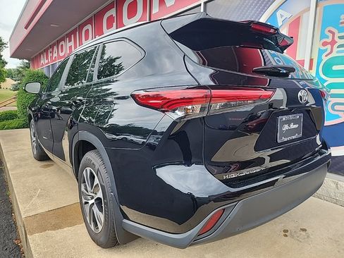 Used 2023 Toyota Highlander L image 55