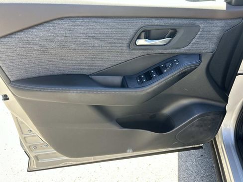 Certified 2023 Nissan Rogue SV AWD/4WD image 17