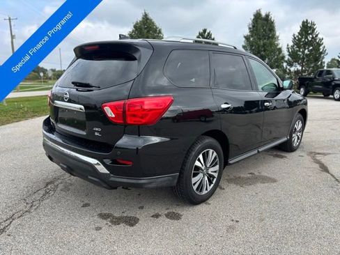 Used 2019 Nissan Pathfinder SL image 6