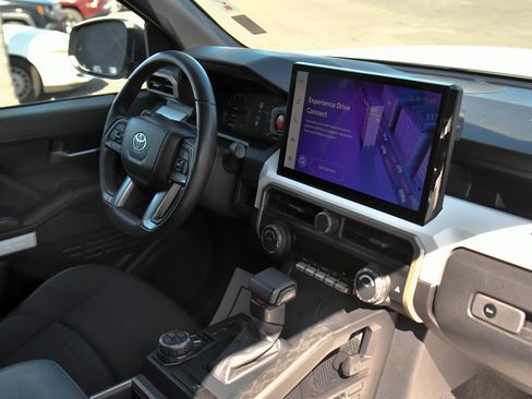 Used 2024 Toyota Tacoma TRD Off-Road image 47