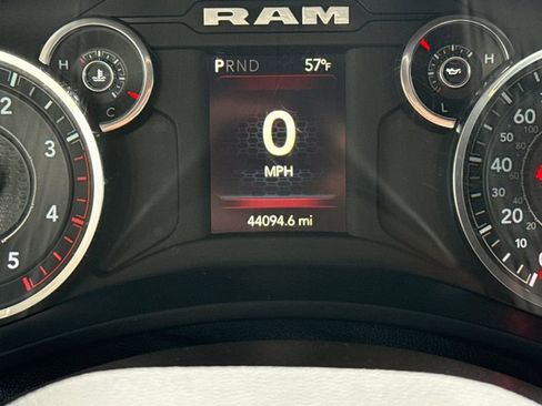 Used 2024 RAM 3500 Big Horn AWD/4WD image 37