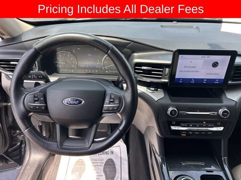 Used 2020 Ford Explorer XLT w/ Equipment Group 202A AWD/4WD image 5