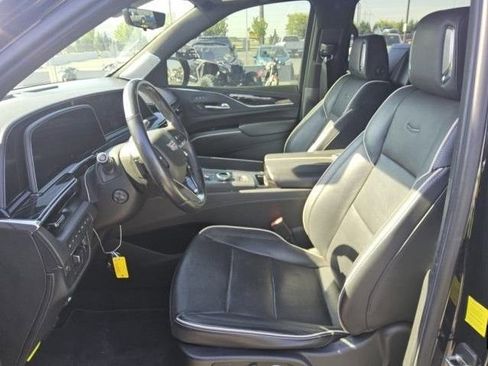 Used 2021 Cadillac Escalade ESV Sport w/ Driver Assist Tech Package AWD/4WD image 4