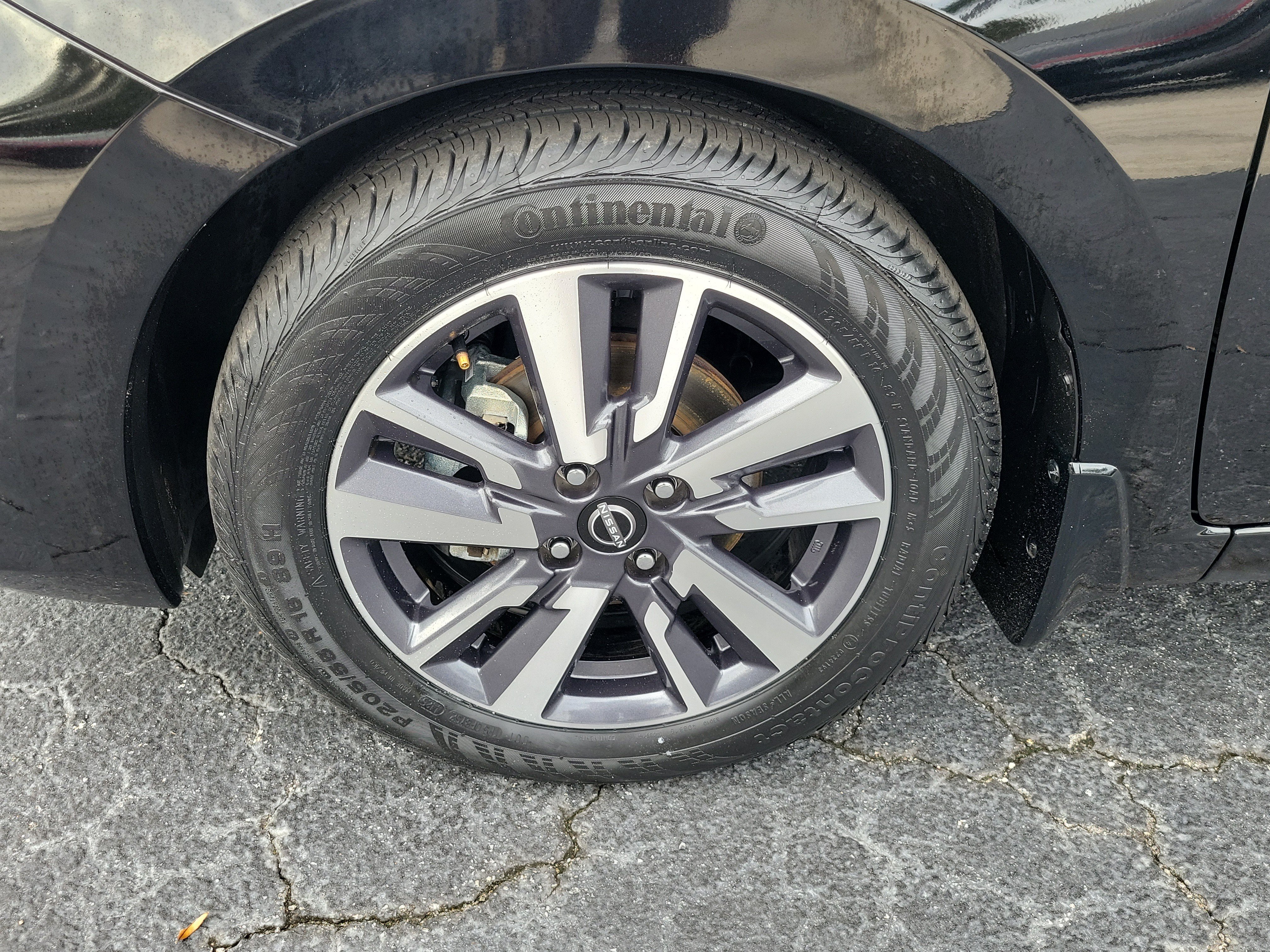 Certified 2024 Nissan Versa SV w/ Trunk Package FWD image 4