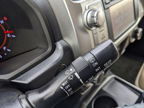 Used 2013 Toyota 4Runner Limited image 49