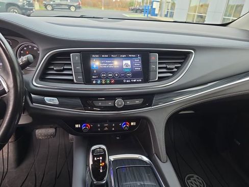 Used 2020 Buick Enclave Essence w/ Sound and Sites Package image 17