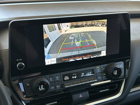 Used 2025 Toyota Grand Highlander FWD image 18