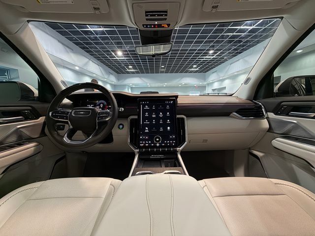Used 2024 GMC Acadia Denali w/ Super Cruise Package FWD image 16