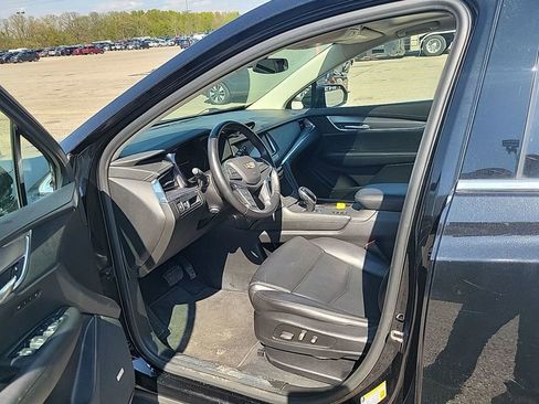 Used 2019 Cadillac XT5 Luxury AWD/4WD image 5