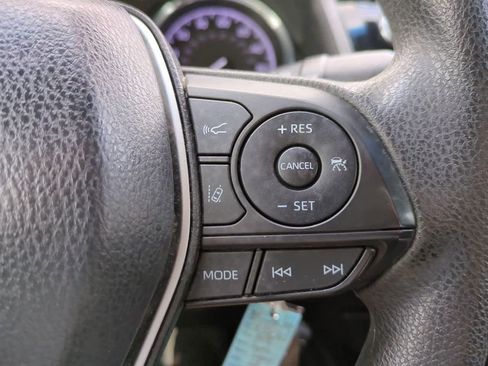 Used 2018 Toyota Camry LE FWD image 23