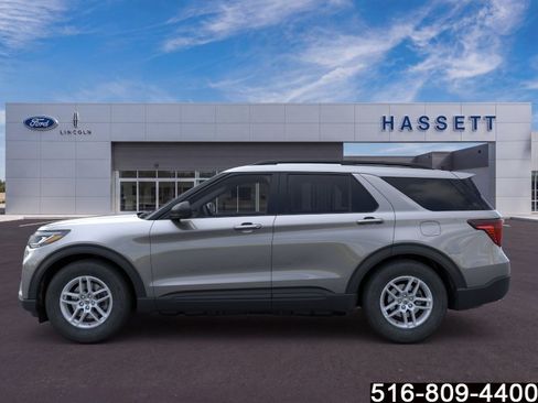 Used 2026 Ford Explorer Active AWD/4WD image 4