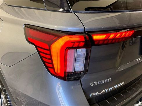 Used 2025 Ford Explorer Platinum w/ LUX Leather Package image 42