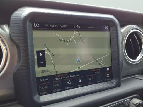 Used 2020 Jeep Wrangler Unlimited Sahara AWD/4WD image 17