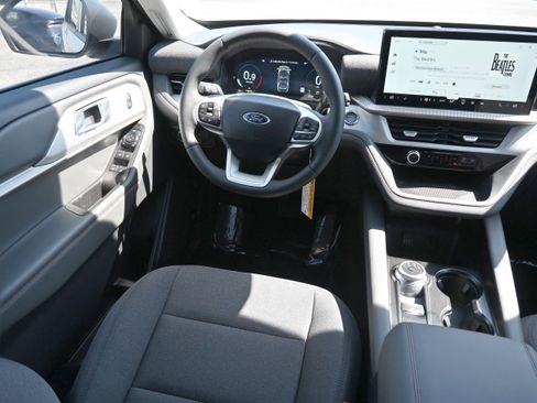 New 2026 Ford Explorer Active RWD image 29