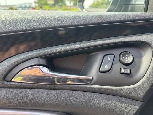 Used 2016 Buick Regal Premium image 14