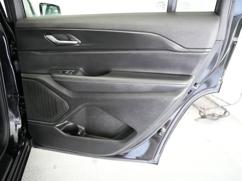 Used 2023 Jeep Grand Cherokee L Laredo AWD/4WD image 41