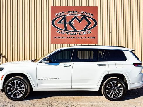 Used 2023 Jeep Grand Cherokee L Overland image 7