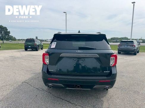 Used 2022 Ford Explorer XLT w/ Equipment Group 202A AWD/4WD image 12