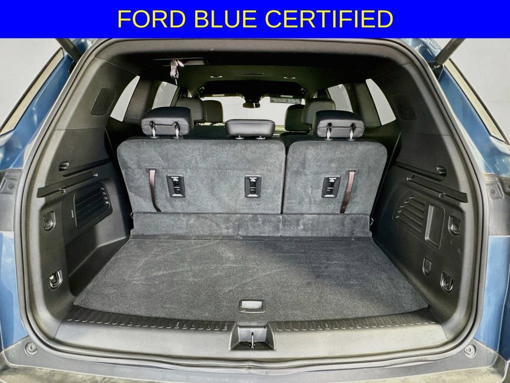 Used 2025 Buick Enclave Preferred FWD image 30