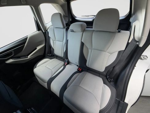 Used 2022 Subaru Forester AWD/4WD image 15