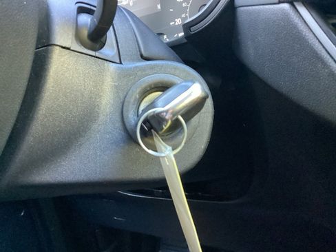 Used 2020 Ford Escape S image 60