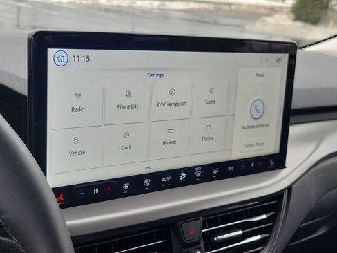 Used 2024 Ford Escape SE image 17