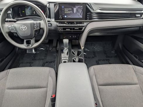 Used 2025 Toyota Camry LE FWD image 10