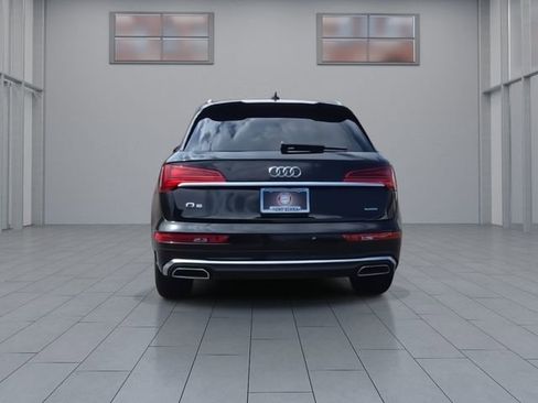 Used 2023 Audi Q5 2.0T Premium w/ Convenience Package image 7