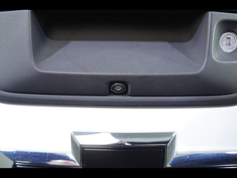 Used 2018 Chevrolet Colorado ZR2 image 17