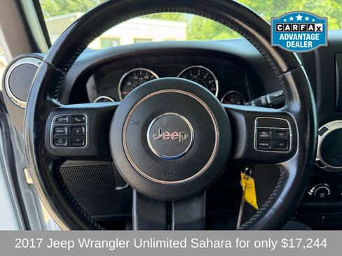 Used 2017 Jeep Wrangler Unlimited Sahara w/ Connectivity Group AWD/4WD image 15
