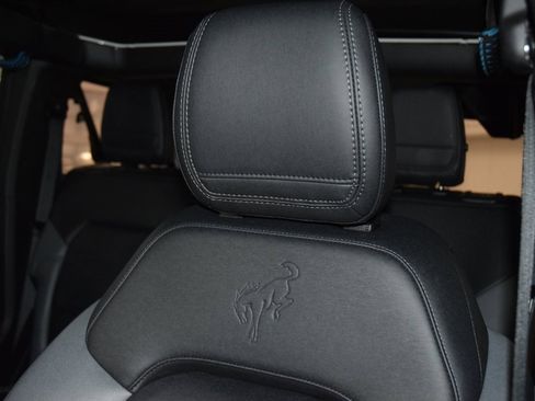 Used 2022 Ford Bronco Black Diamond w/ Sasquatch Package image 37