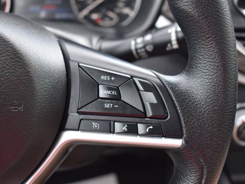 Used 2024 Nissan Altima 2.5 SV FWD image 32