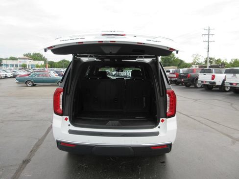 Certified 2023 GMC Yukon SLT w/ Max Trailering Package AWD/4WD image 7