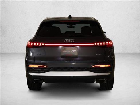 Used 2025 Audi Q5 Premium w/ Convenience Package AWD/4WD image 8