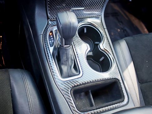 Used 2017 Jeep Grand Cherokee Altitude image 27