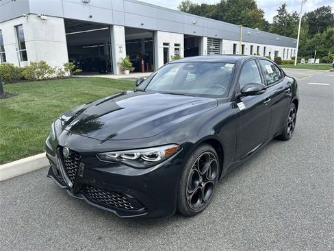 New 2025 Alfa Romeo Giulia AWD w/ Driving Assist Package image 4