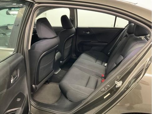 Used 2013 Honda Accord LX image 4